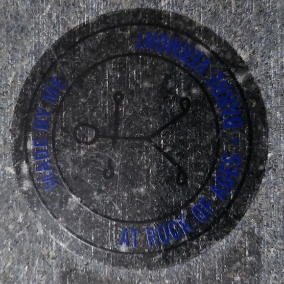 Vermont Granite Sculpture of Odie the Dog - Picture 6 of 6